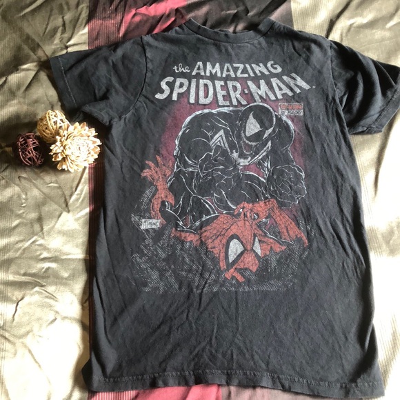 Spider-Man Graphic T-Shirt - Picture 1 of 2